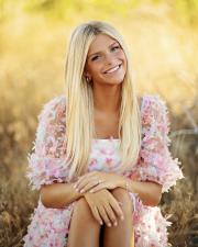 Caroline's headshot